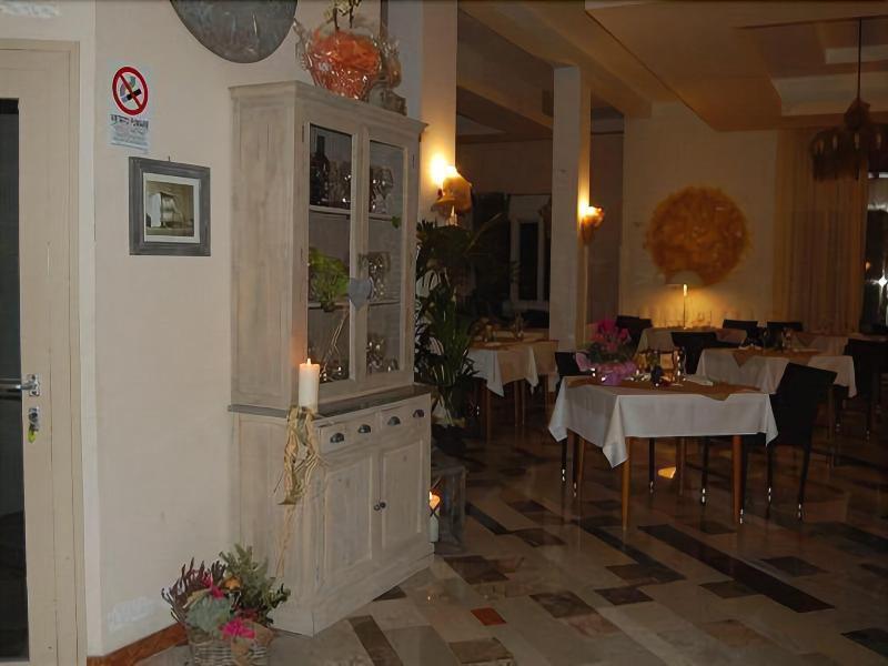 Hotel Ristorante Sole Múggia Dış mekan fotoğraf