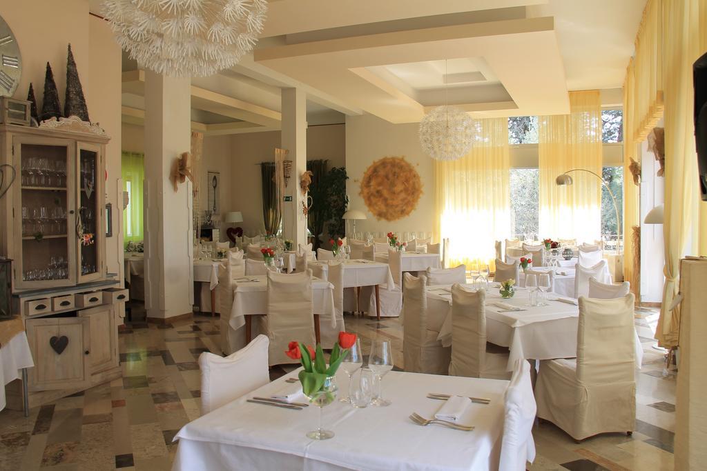 Hotel Ristorante Sole Múggia Dış mekan fotoğraf